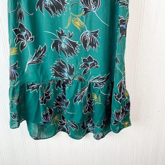 Cabi Green Floral Sleeveless top Ruffle Bottom size Medium - Picture 4 of 4